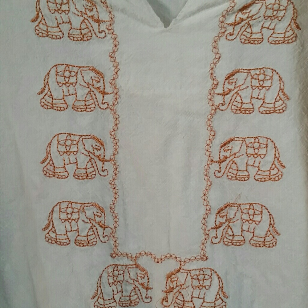 Embroidered Linen Elephant top - Picture 4 of 8